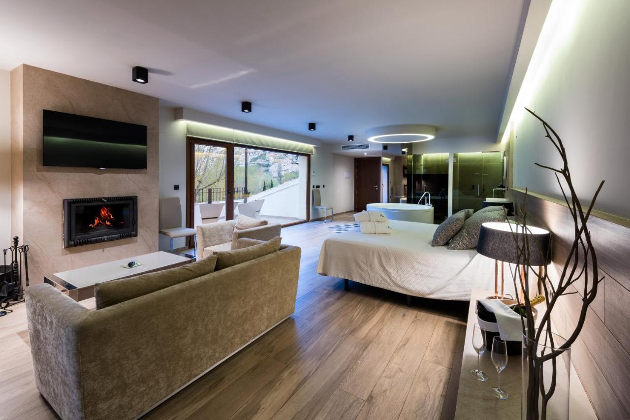 Suites Finca Los Olivos 阿尔卡拉德尔胡卡尔 外观 照片